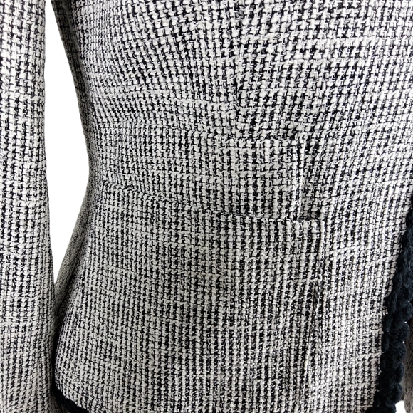 Max Mara Weekend Black And White Tweed Blazer Size 4 - Picture 4 of 9
